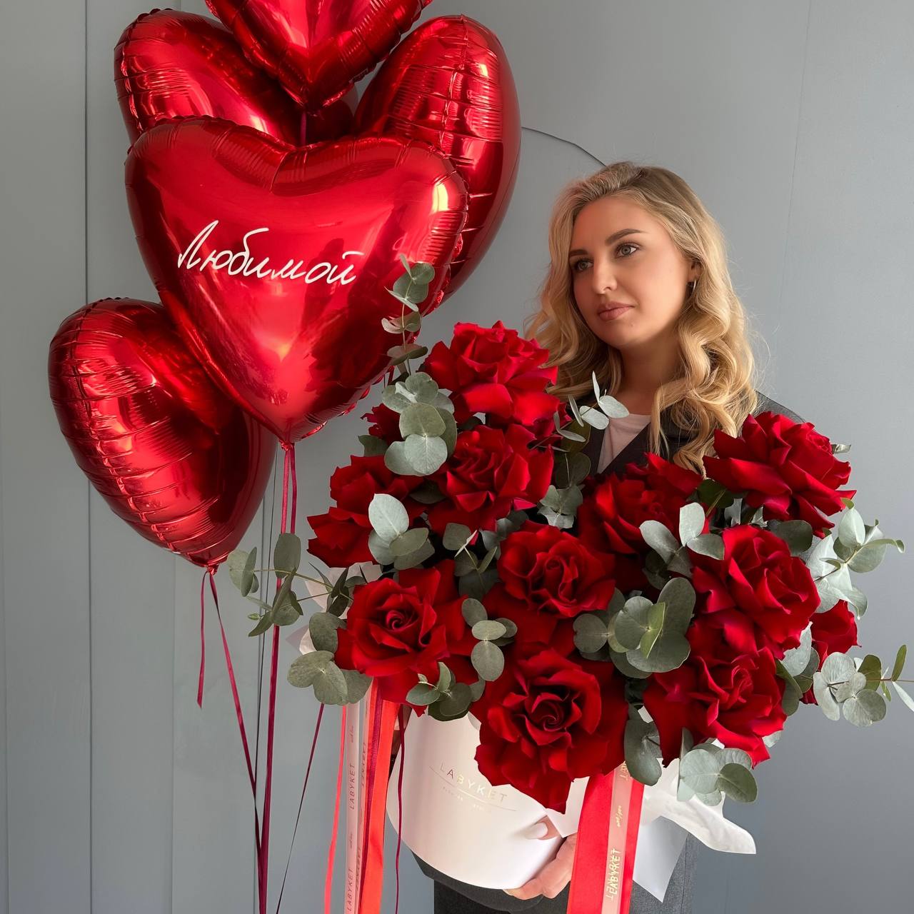 photo_5422593943364373749_y