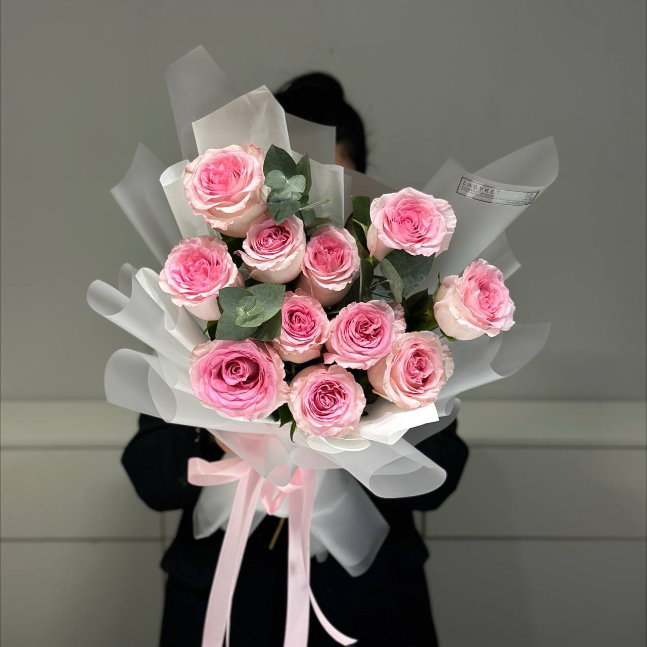 photo_5310057205979614213_y