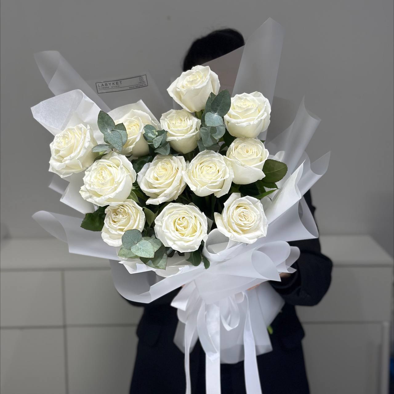 photo_5310057205979614221_y