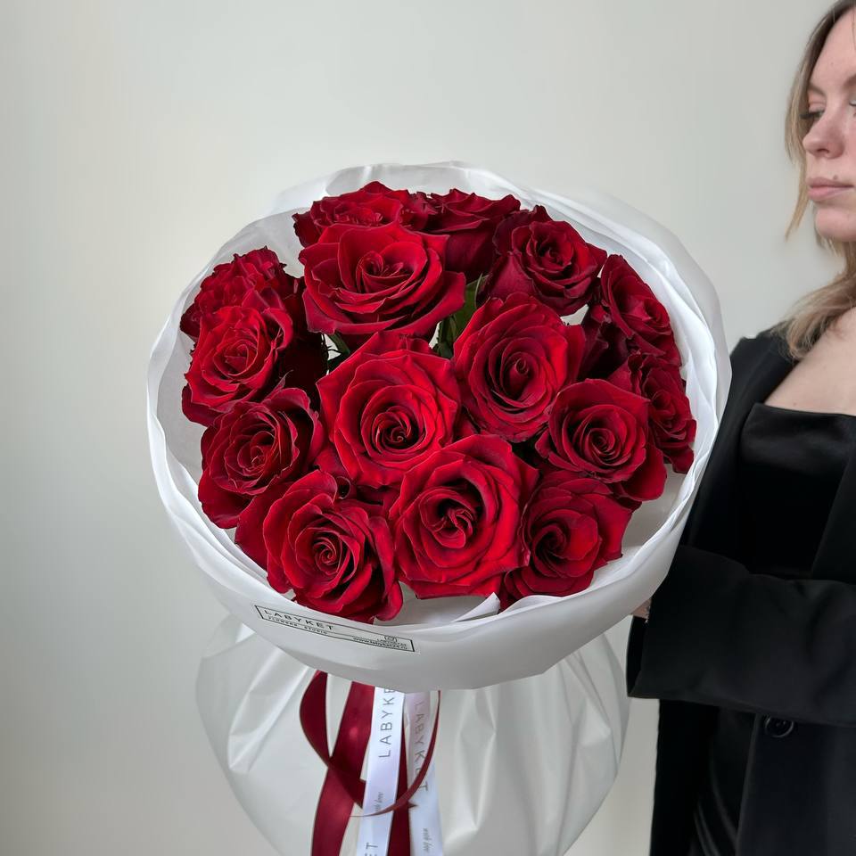 photo_5310057205979614472_y