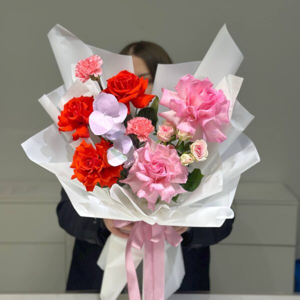 Яркий поцелуй