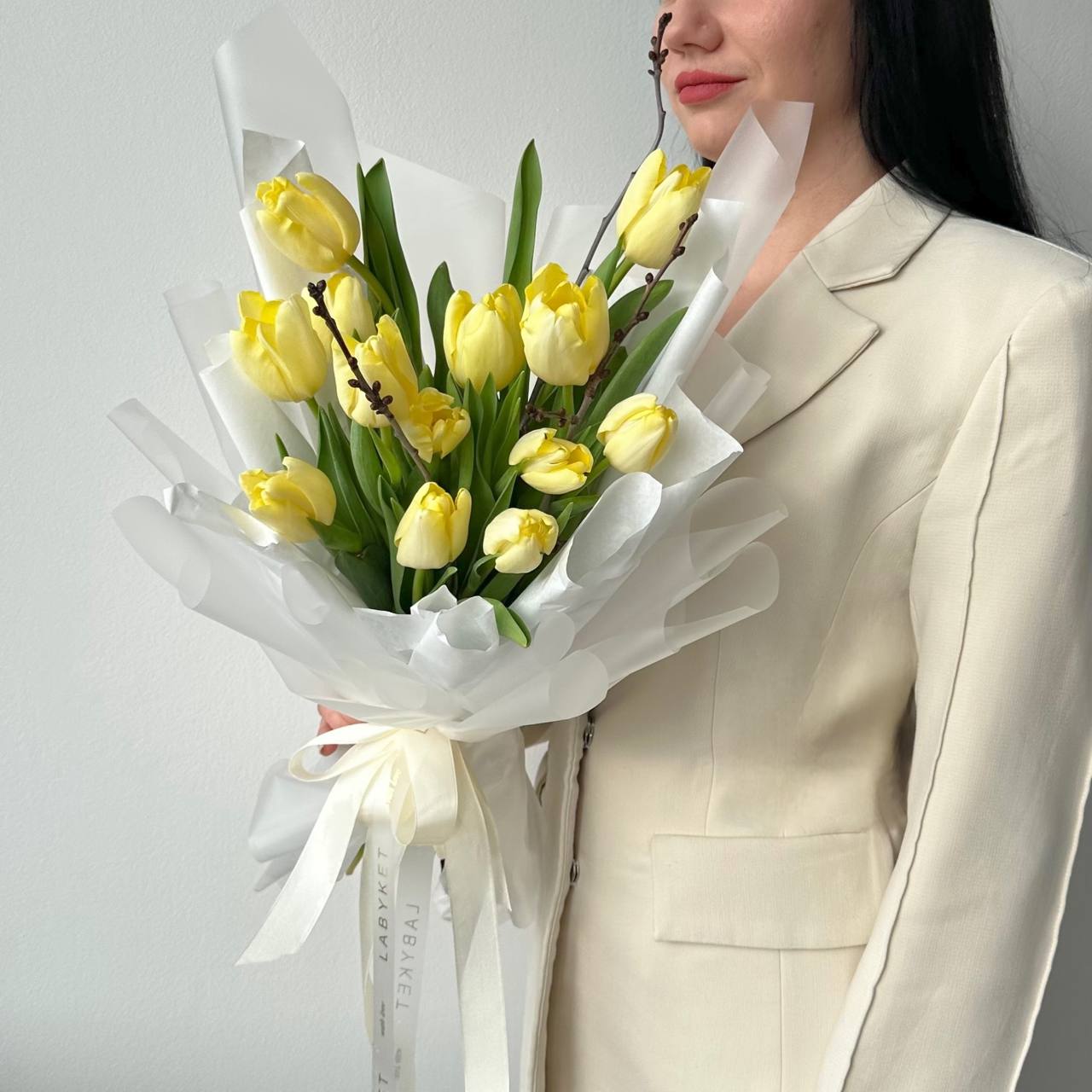 photo_5242304981648480666_y