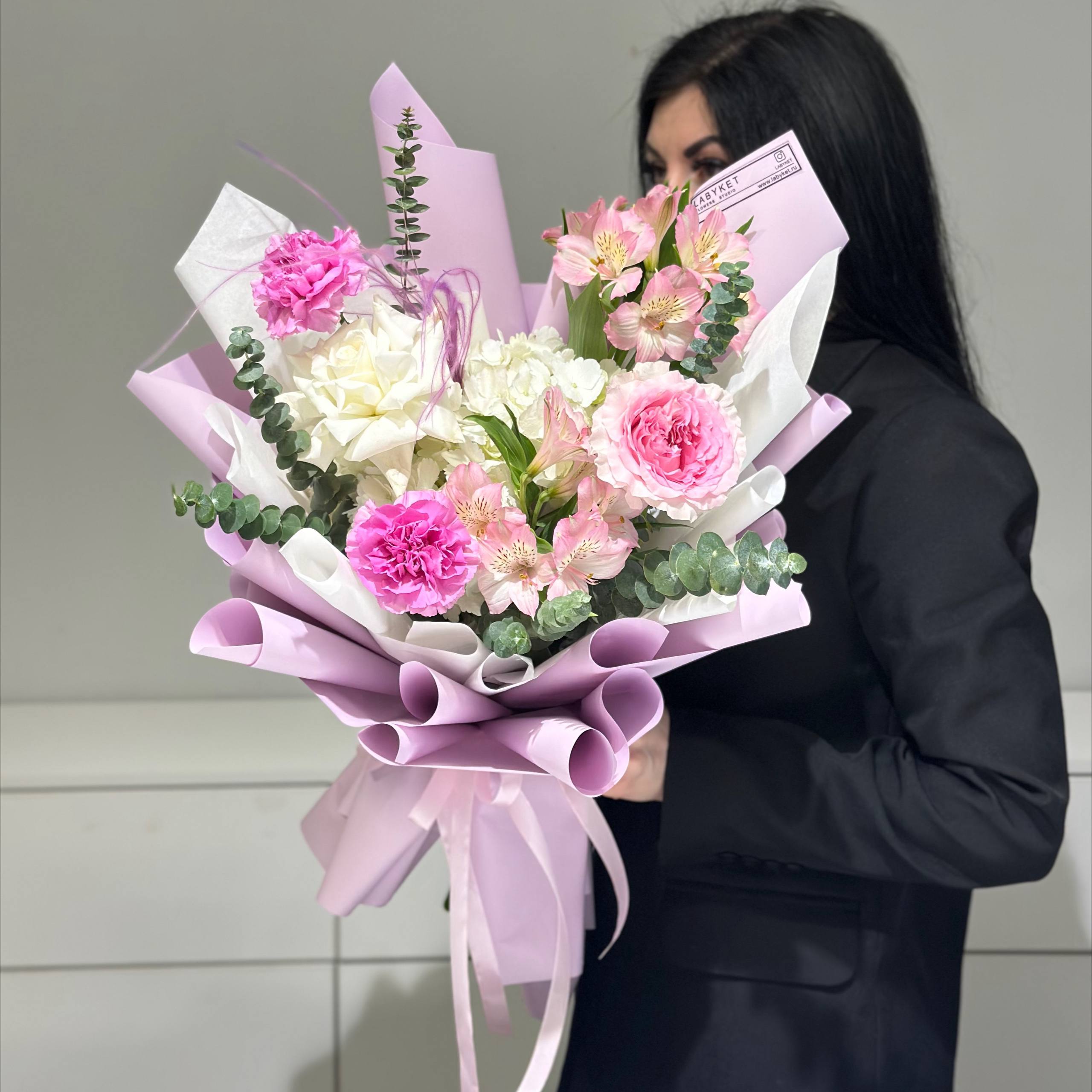 photo_5323509949788788179_w