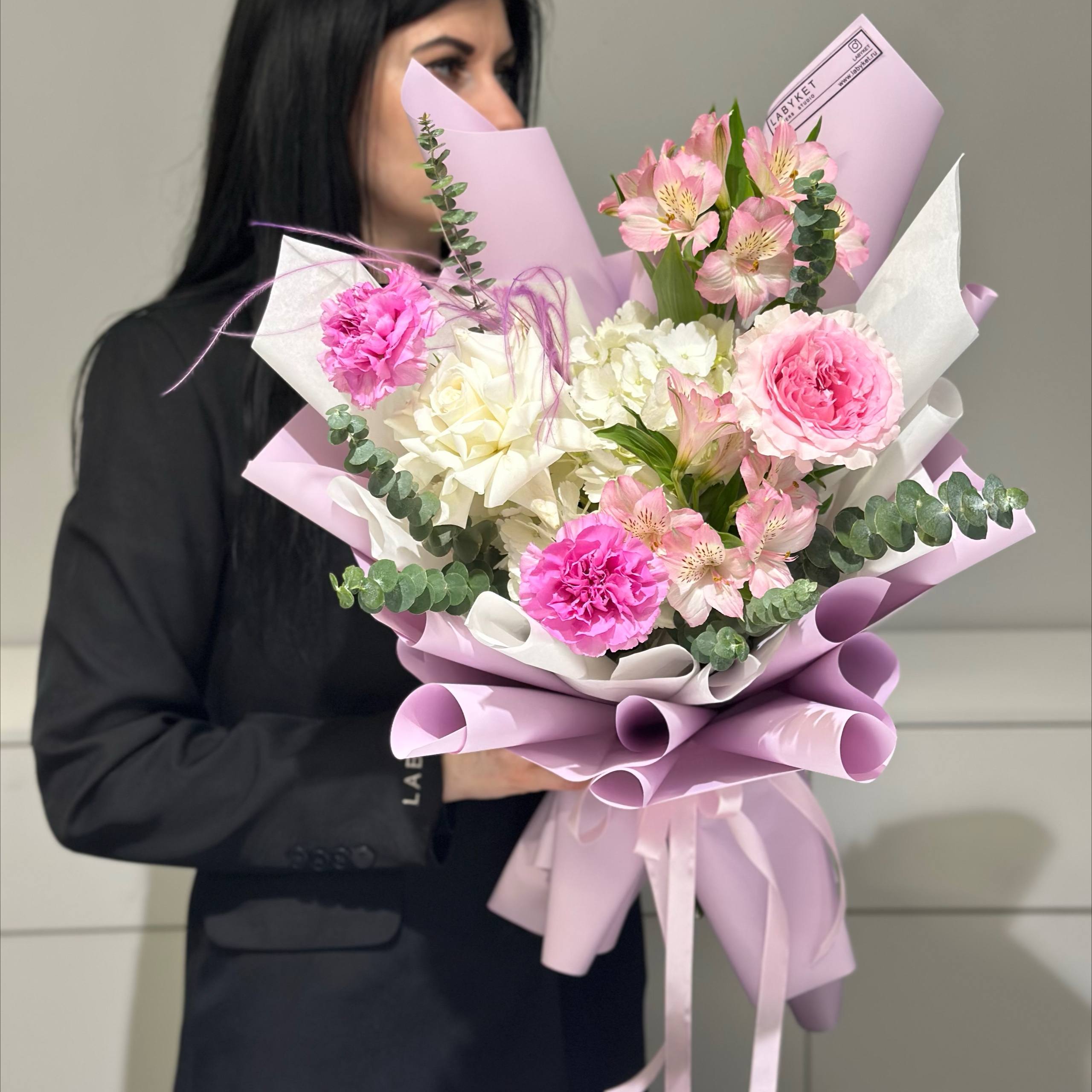 photo_5323509949788788181_w